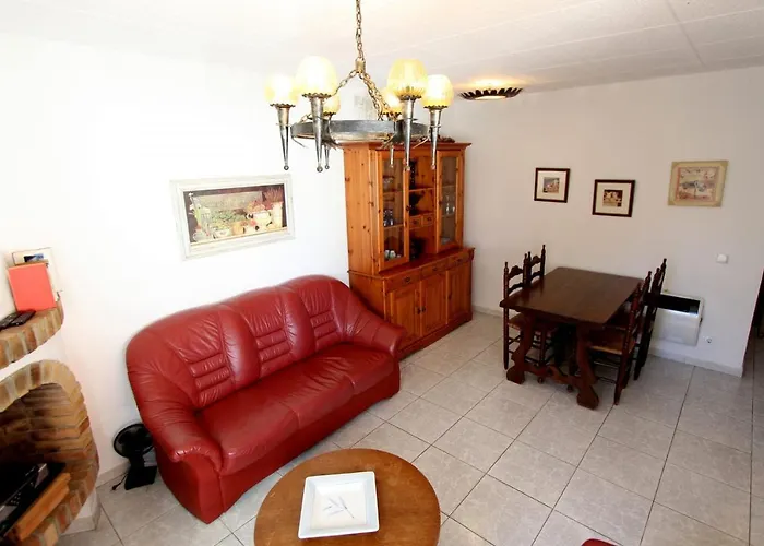 Дом отдыха Leon Inmo Chalet Bianca - 10105 Эмпуриабрава